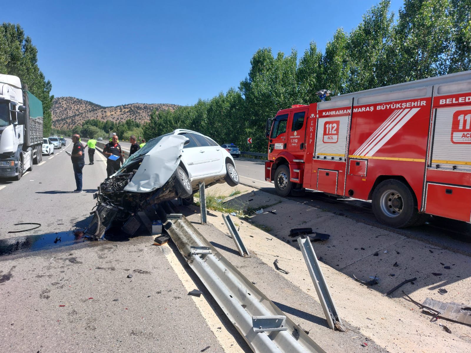 Kahramanmaraş'ın Göksun ilçesine bağlı Çağlayan mevkiinde meydana gelen trafik kazasında