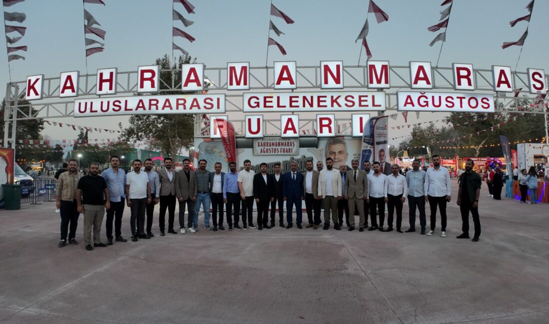 Anahtar Parti Kahramanmaraş Onikişubat İlçe Başkanı Fatih Geyik ve yönetim