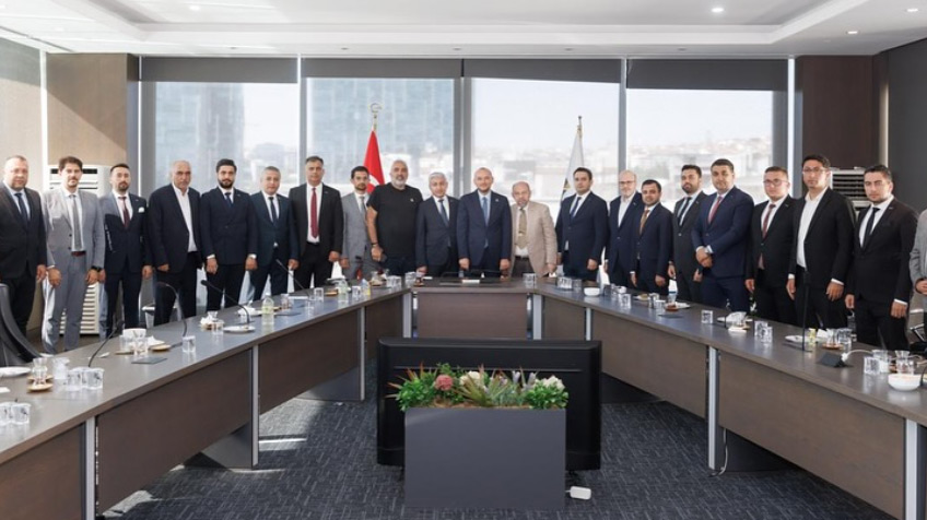 MÜSİAD Kahramanmaraş Şube Başkanı Şerafettin Özcan ve yönetim kurulu üyeleri,
