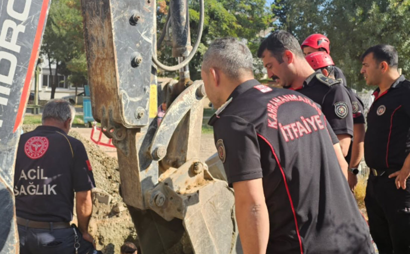 Kahramanmaraş'ın Dulkadiroğlu ilçesinde, Bahçelievler Mahallesi'nde devam eden altyapı çalışmaları sırasında