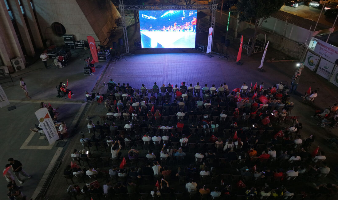 Büyükşehir Belediyesi, A Milli Erkek Basketbol Takımımızın 24 yıl aradan