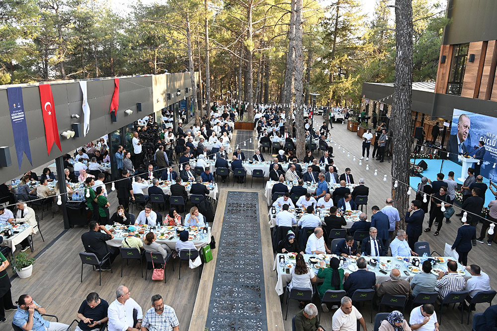 Bakan Kurum; “Çok Daha Güzel, Çok Daha Güçlü Bir Kahramanmaraş Doğuyor” 3 3 3