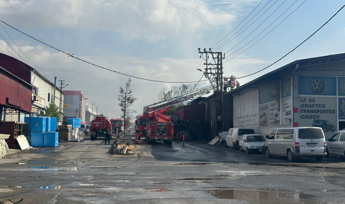Kahramanmaraş’ta sanayi sitesinde bulunan bir imalathanede yangın çıktı.