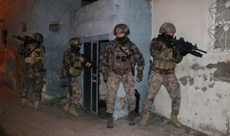 Kahramanmaraş'ta bir poligondan iki tabanca ve 300 mermi çalan 16