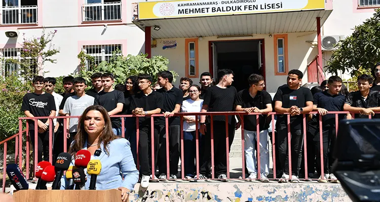 Nazlı Ceylan Balduk’tan Öğrencilere forma desteği! 1 nazli ceylan balduk ogrencilere sozunu tuttu2121