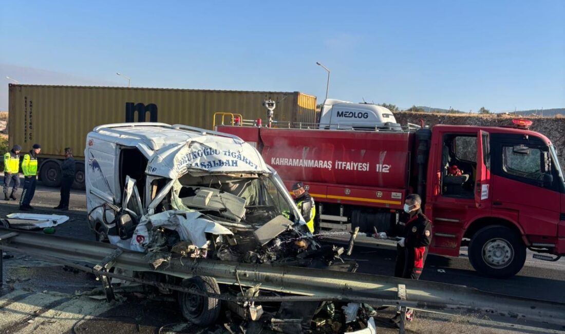 Kahramanmaraş'ın Narlı-Gaziantep otoyolunda meydana gelen trafik kazasında bir kişi hayatını