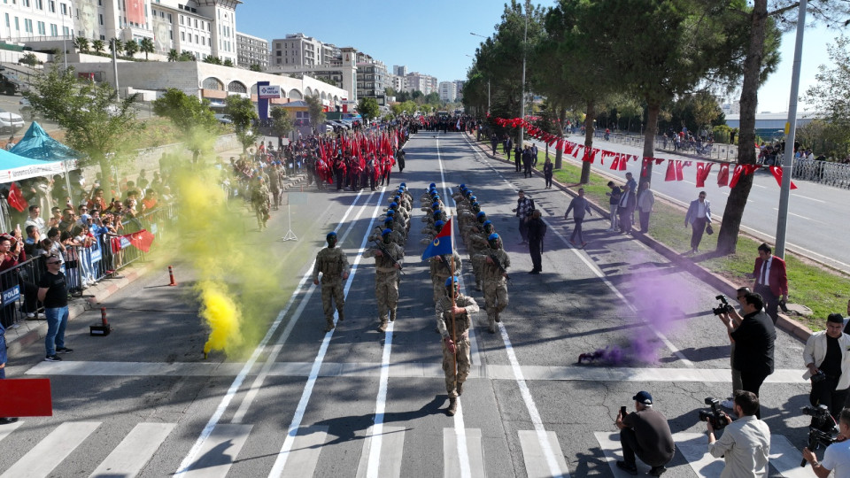 Kahramanmaraş’ta Cumhuriyet’in 102. Yıl Coşkusu! 1 29 ekim cumhuriyet bayrami 22