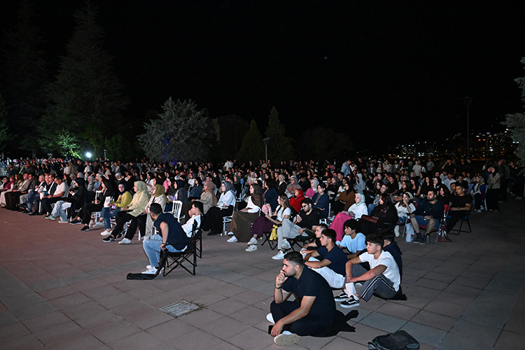 Kahramanmaraş Sütçü İmam Üniversitesi’nde (KSÜ) öğrenciler ve üniversite personeli açık
