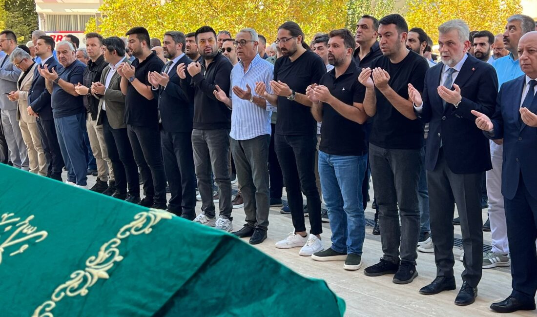 Kahramanmaraşlı gazeteci ve Büyükşehir Belediyesi personeli Asilhan Yılmaz’ın annesi, Karayolları