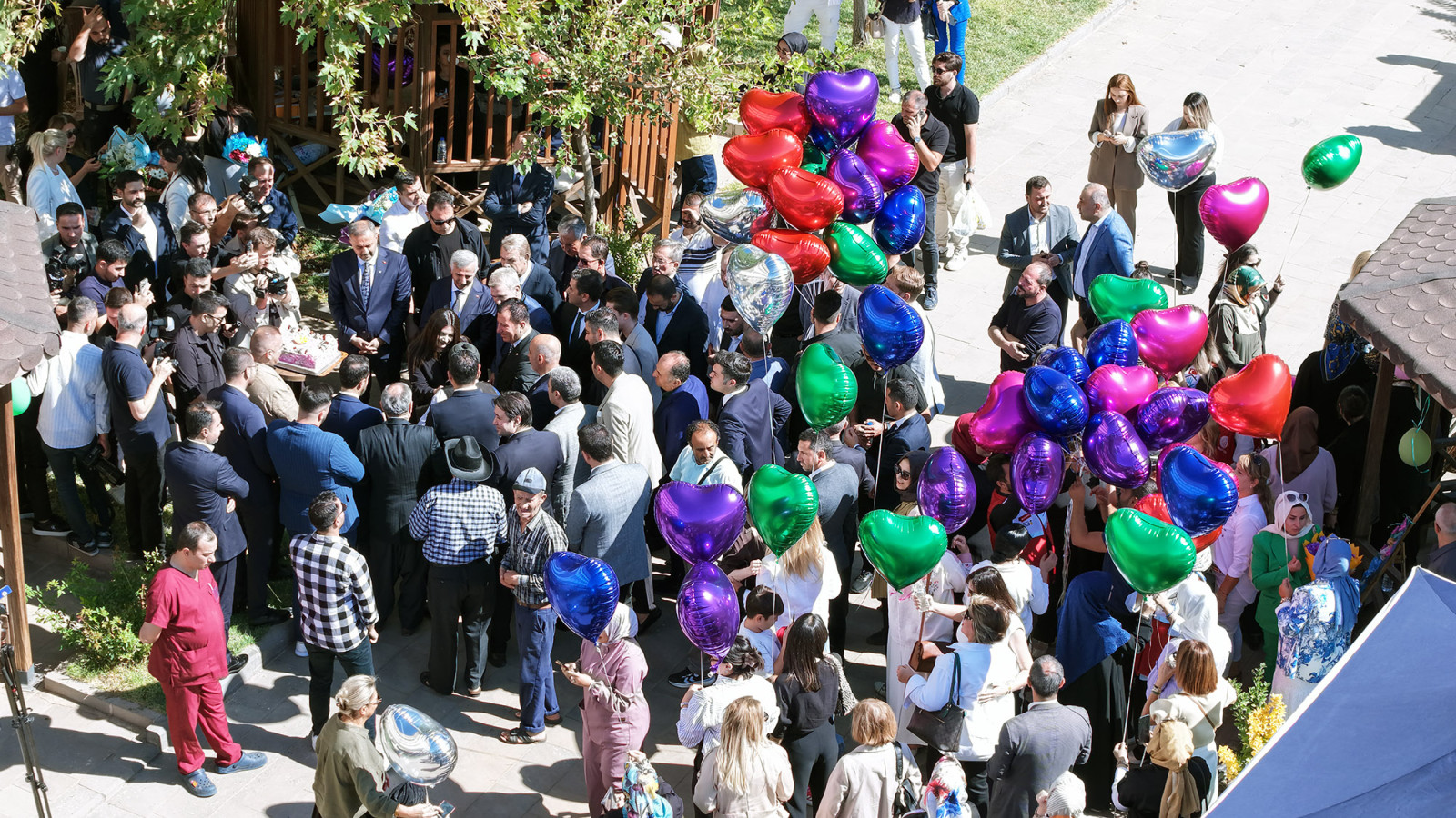 Ulu Çınarların Ellerinden Sevgiyle Dokunan Ürünler Beğeni Topladı! 2 havadan 1