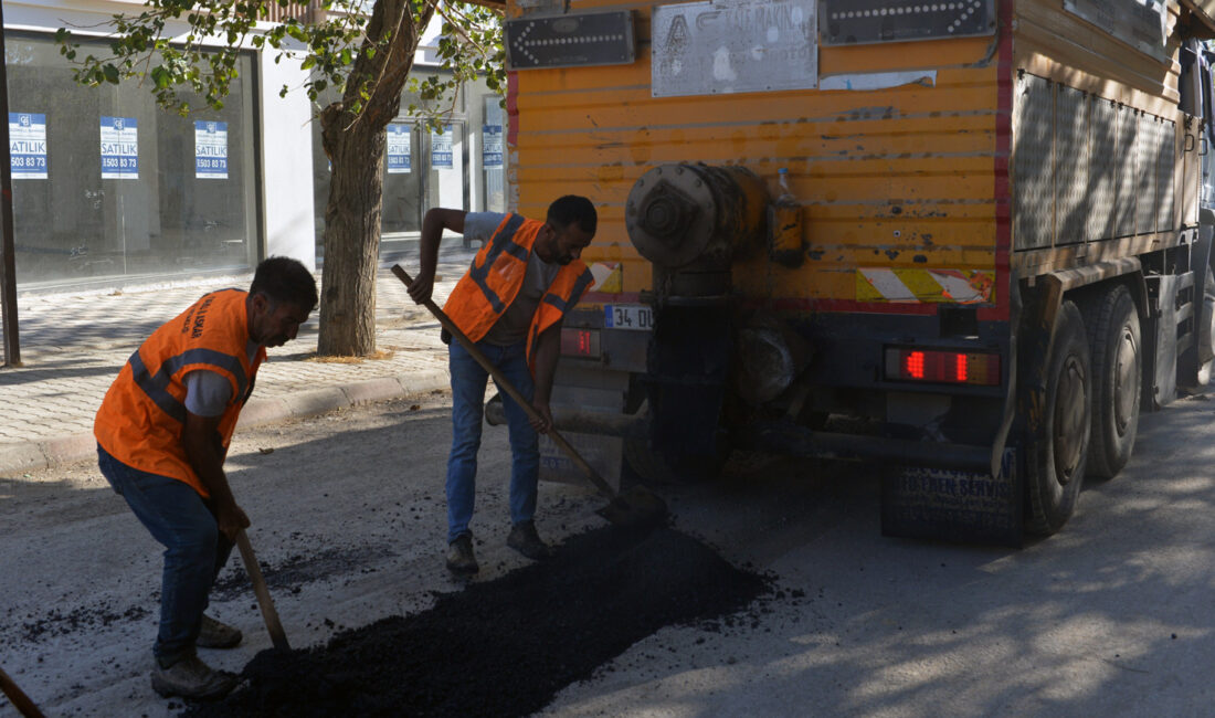 KASKİ, Dulkadiroğlu Mehmet Akif Mahallesi’nde altyapı imalatlarında bozulan yol yüzeylerini