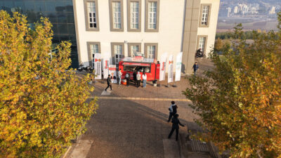 Büyükşehir Belediyesi, sınav haftasında KSÜ Avşar Kampüsü’nde kurduğu stantta günlük