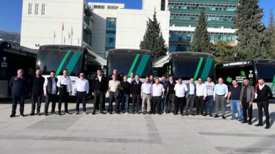 Büyükşehir Belediyesinin ulaşım filosuna kattığı tam elektrikli otobüsler için şoförlere