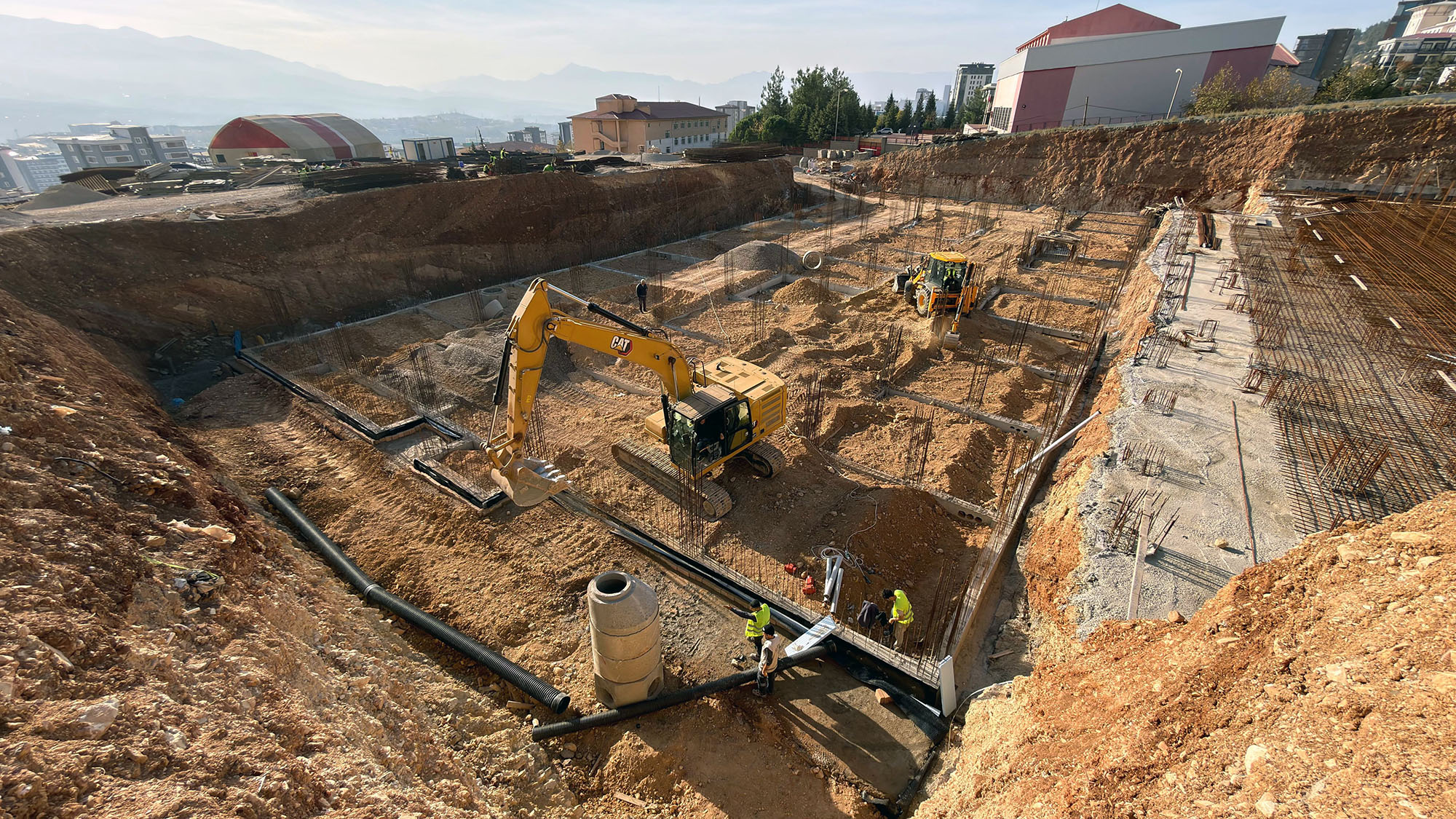 Kahramanmaraş Gençlik ve Spor Merkezi için çalışmalar devam ediyor! 2 Genclik ve Spor Merkezi 1