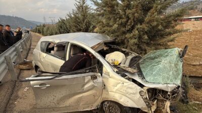 Kahramanmaraş'ın Onikişubat ilçesinde meydana gelen trafik kazasında ağır yaralanan bir