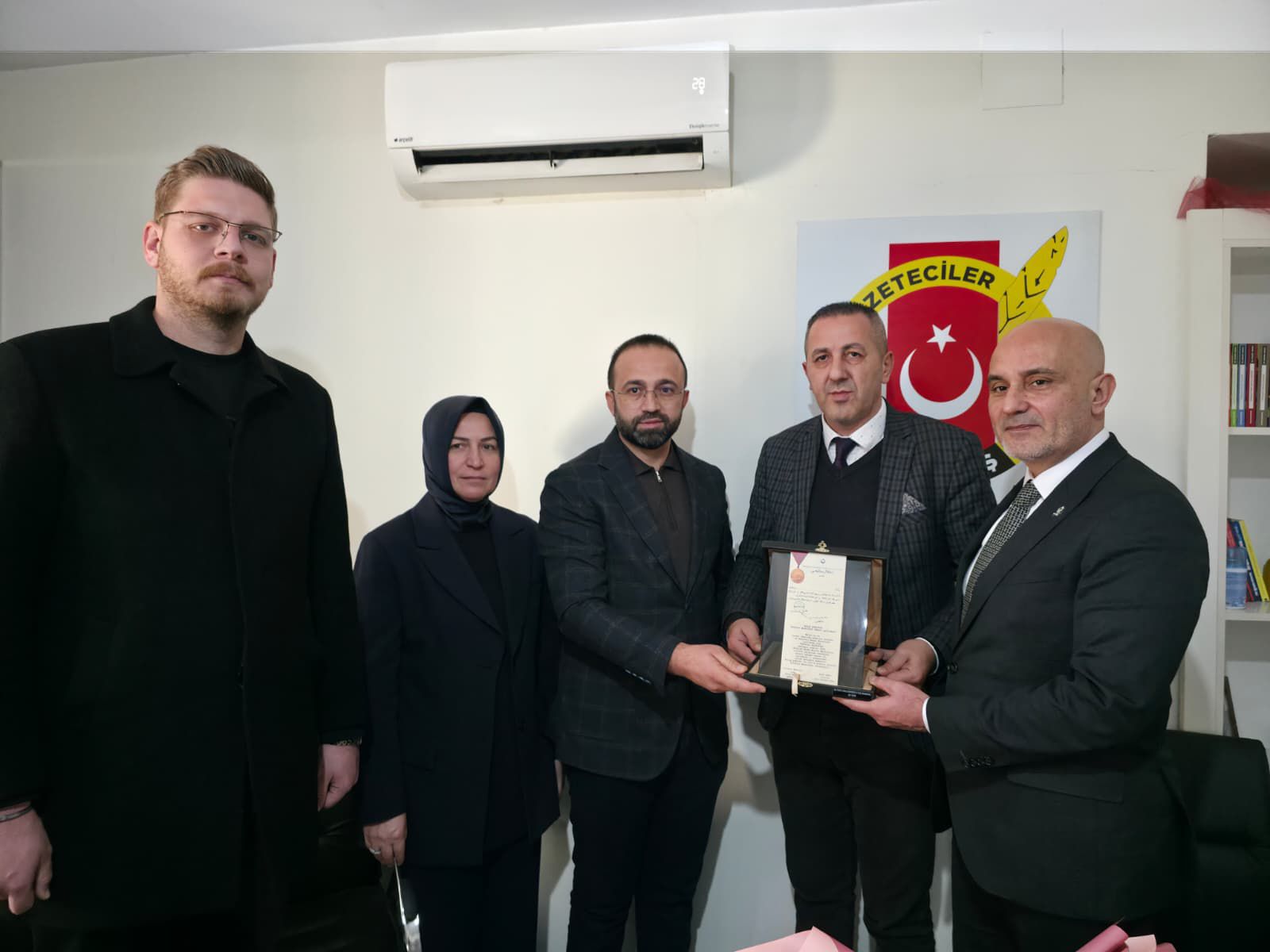 3e166ba7 c2ba 4be3 abfd bf1c633bdd40