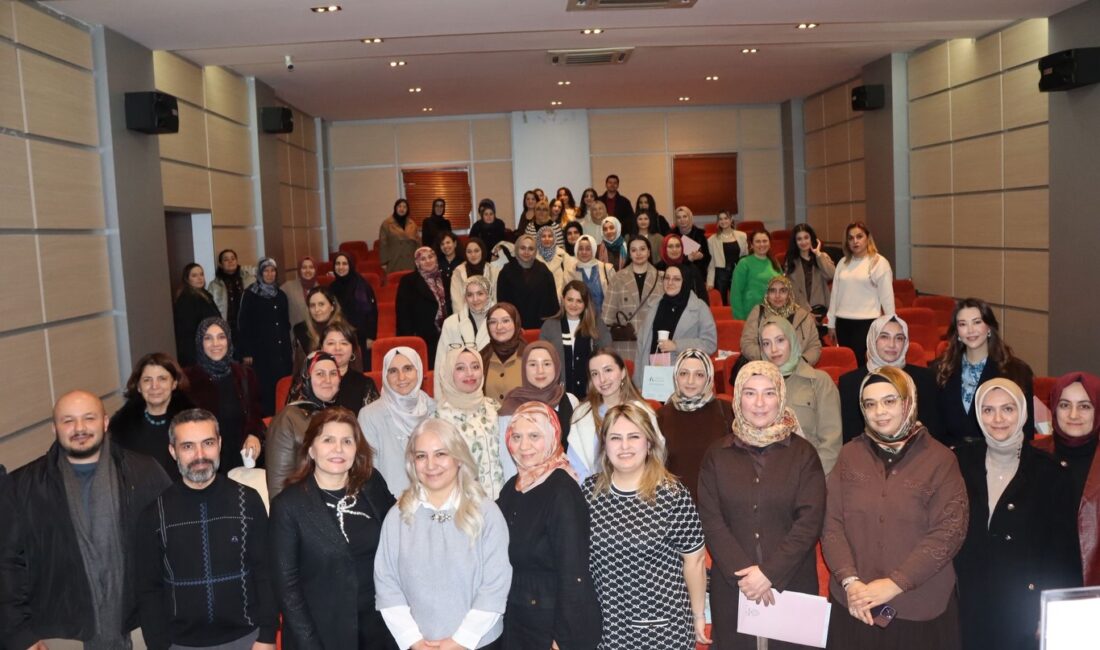 Kahramanmaraş Eczacı Odası, meslek içi eğitim faaliyetleri kapsamında bilgilendirici bir