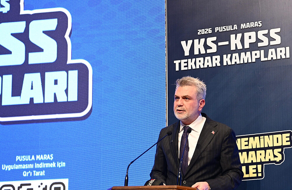 YKS ve KPSS Genel Tekrar Kampı Açılış Töreni’nde gençlerle bir