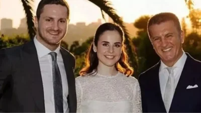 Mustafa Sarıgül'ün küçük oğlu olan Ömer Sarıgül, son dönemde eşi