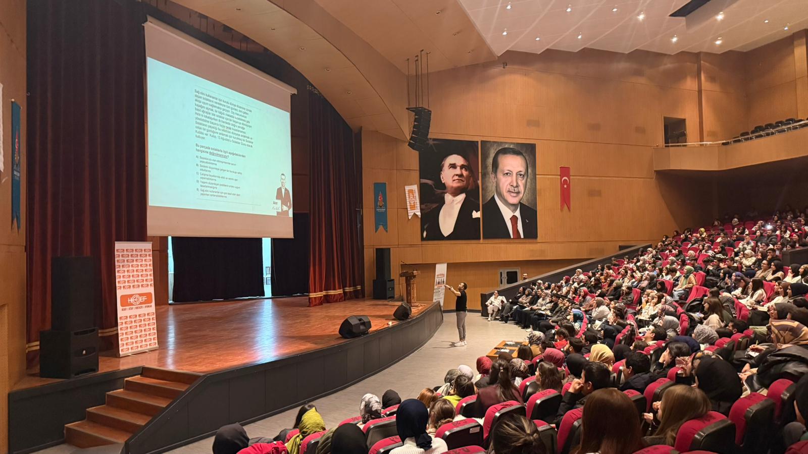 Onikişubat Belediyesi’nin YKS ve KPSS Kazandıran Taktikler Kampı yoğun katılımla başladı! 1 11 1