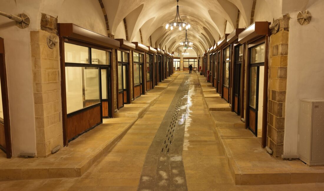 Tarihi Kapalı Çarşı’da yürütülen restorasyon çalışmalarında son düzlüğe girildi, çevre