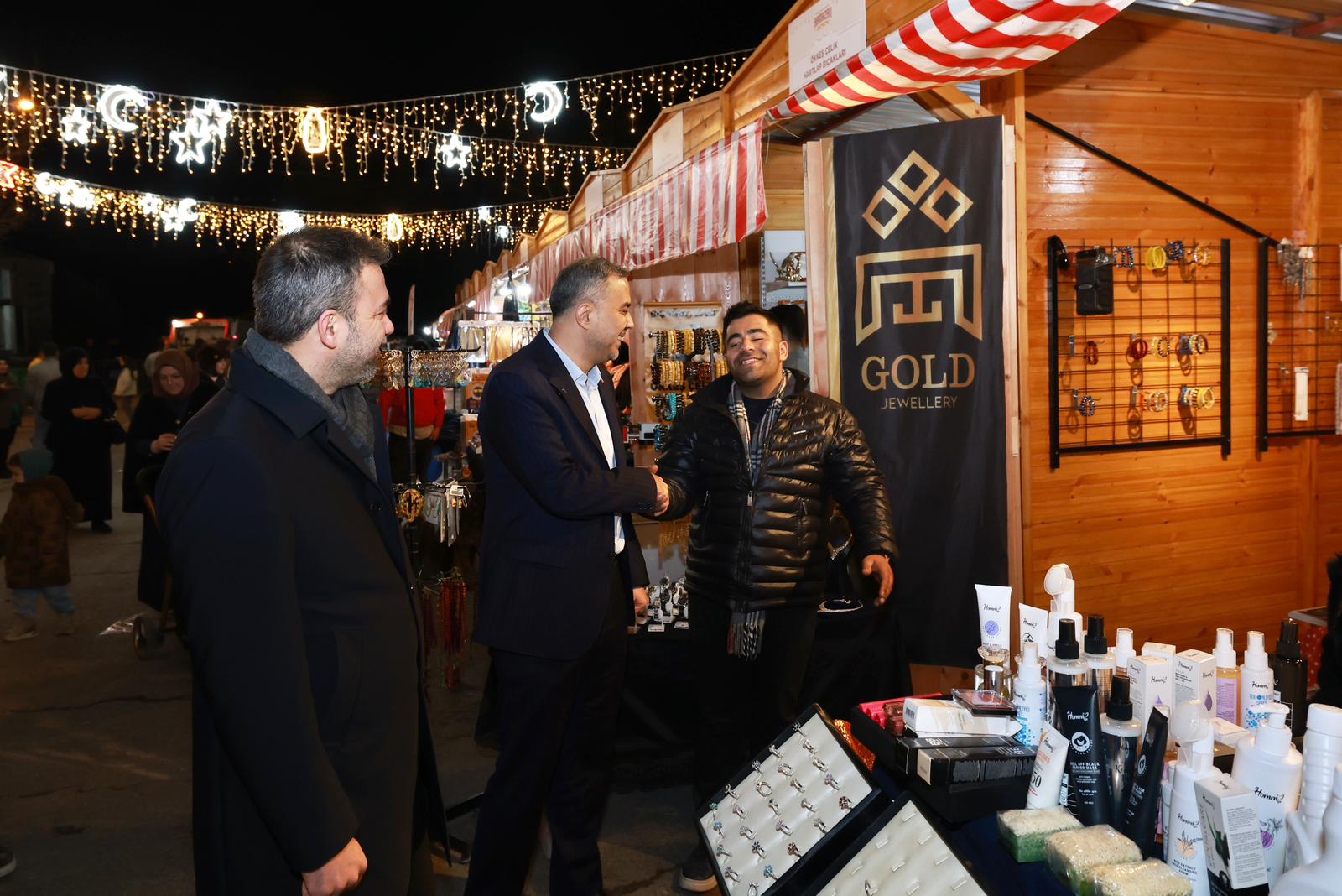 Başkan Toptaş, Ramazan’ın bereketini vatandaşlarla aynı sofrada paylaştı! 1 WhatsApp Image 2026 02 24 at 20.20.47 1