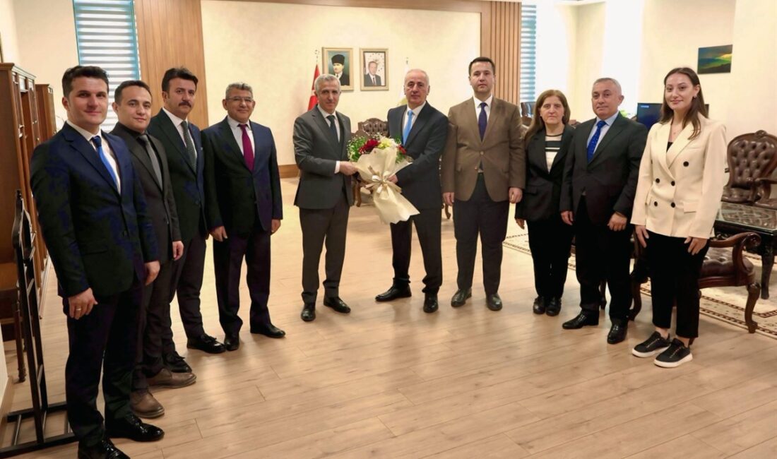 Vergi Haftası etkinlikleri kapsamında, Hüseyin Erol ve beraberindeki heyet, Mükerrem