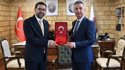 Öz Sağlık İş Sendikası Kahramanmaraş Şube Başkanı Murat Arifoğlu ve