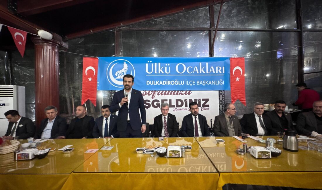 Kahramanmaraş’ta Ülkü Ocakları Dulkadiroğlu İlçe Başkanlığı tarafından şehit aileleri onuruna