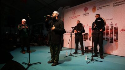 Büyükşehir Belediyesinin Ramazan etkinlikleri, sevilen ezgi ve ilahi sanatçısı Celal