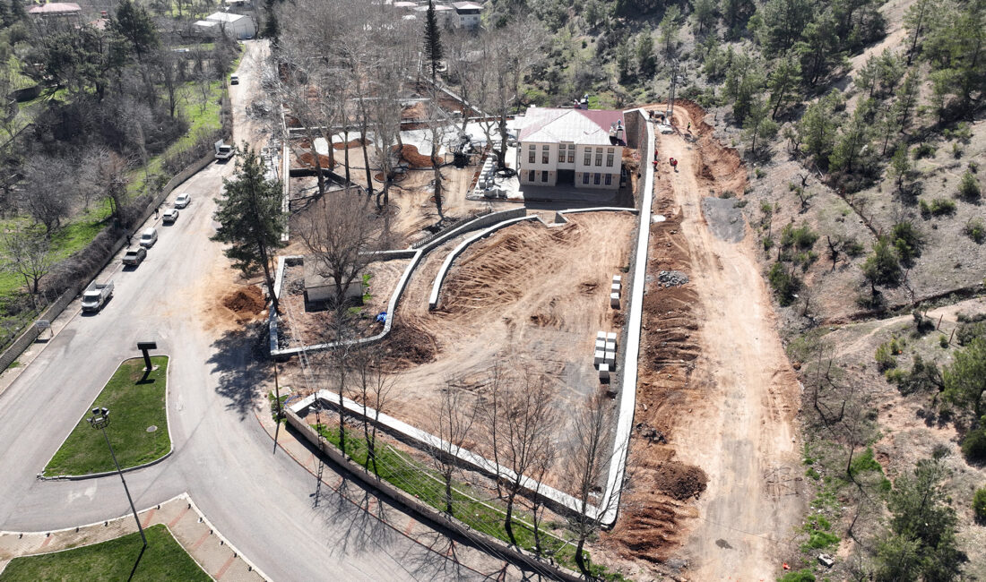 Büyükşehir Belediyesi tarafından Dulkadiroğlu Pınarbaşı mevkiine kazandırılan Çınaraltı Sosyal Tesisleri’nde