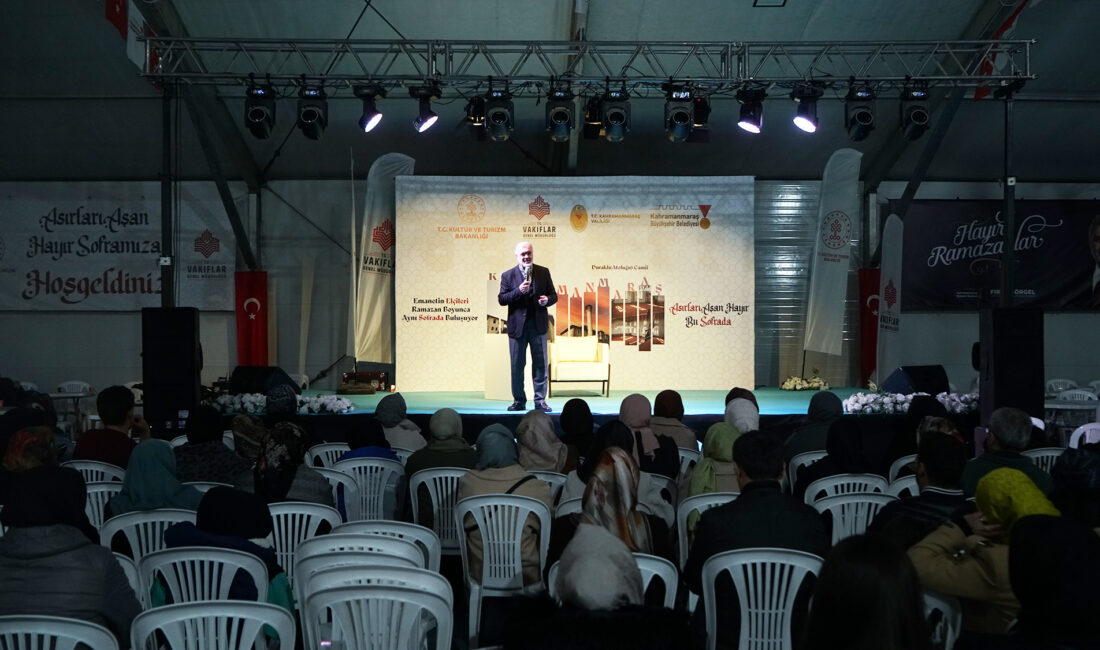 Büyükşehir Belediyesinin Ramazan etkinliklerine konuk olan Mehmet Emin Ay; Ramazan