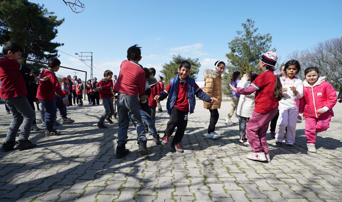 Büyükşehir Belediyesinin gençlik markası Pusula Maraş ve Gençlik Meclisi, Onikişubat