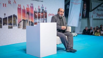 Büyükşehir Belediyesinin Ramazan etkinliklerinin konuğu akademisyen yazar Ömer Demirbağ oldu.