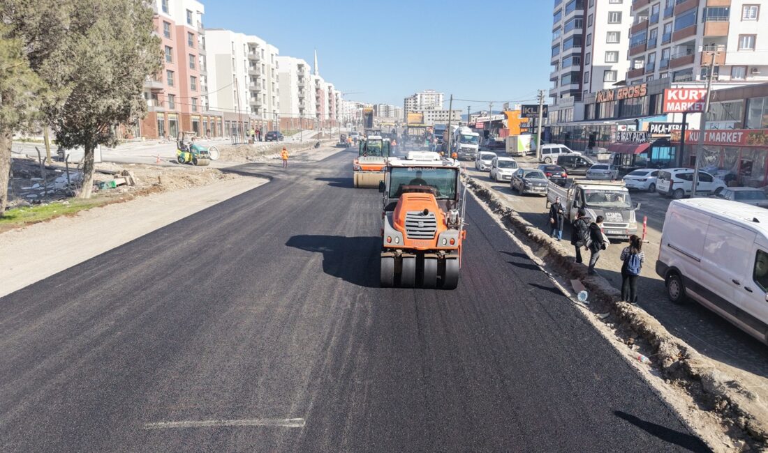 Altyapı yatırımlarının tamamlandığı Vezir Hoca Bulvarı’nda zemin hazırlıklarının ardından sıcak