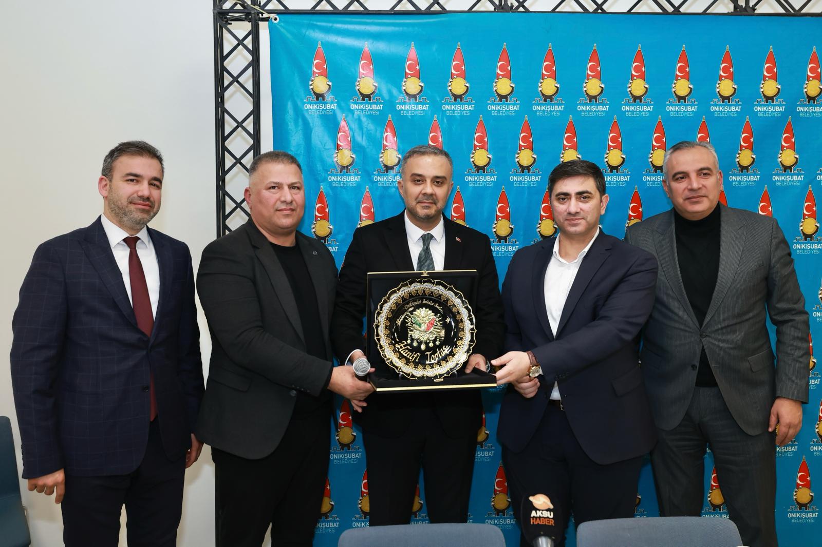 Başkan Toptaş, muhtarlarla iftar sofrasında buluştu! 2 WhatsApp Image 2026 03 03 at 19.41.28