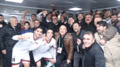 Adem Şahan Batıpark Stadında oynanan karşılaşmada Karpedo Dondurma Kahramanmaraşspor, Kırıkkale