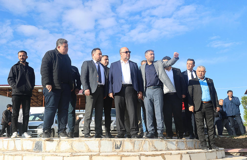 Dulkadiroğlu Belediye Başkanı Mehmet Akpınar, haftalık mahalle toplantıları kapsamında Abbaslar