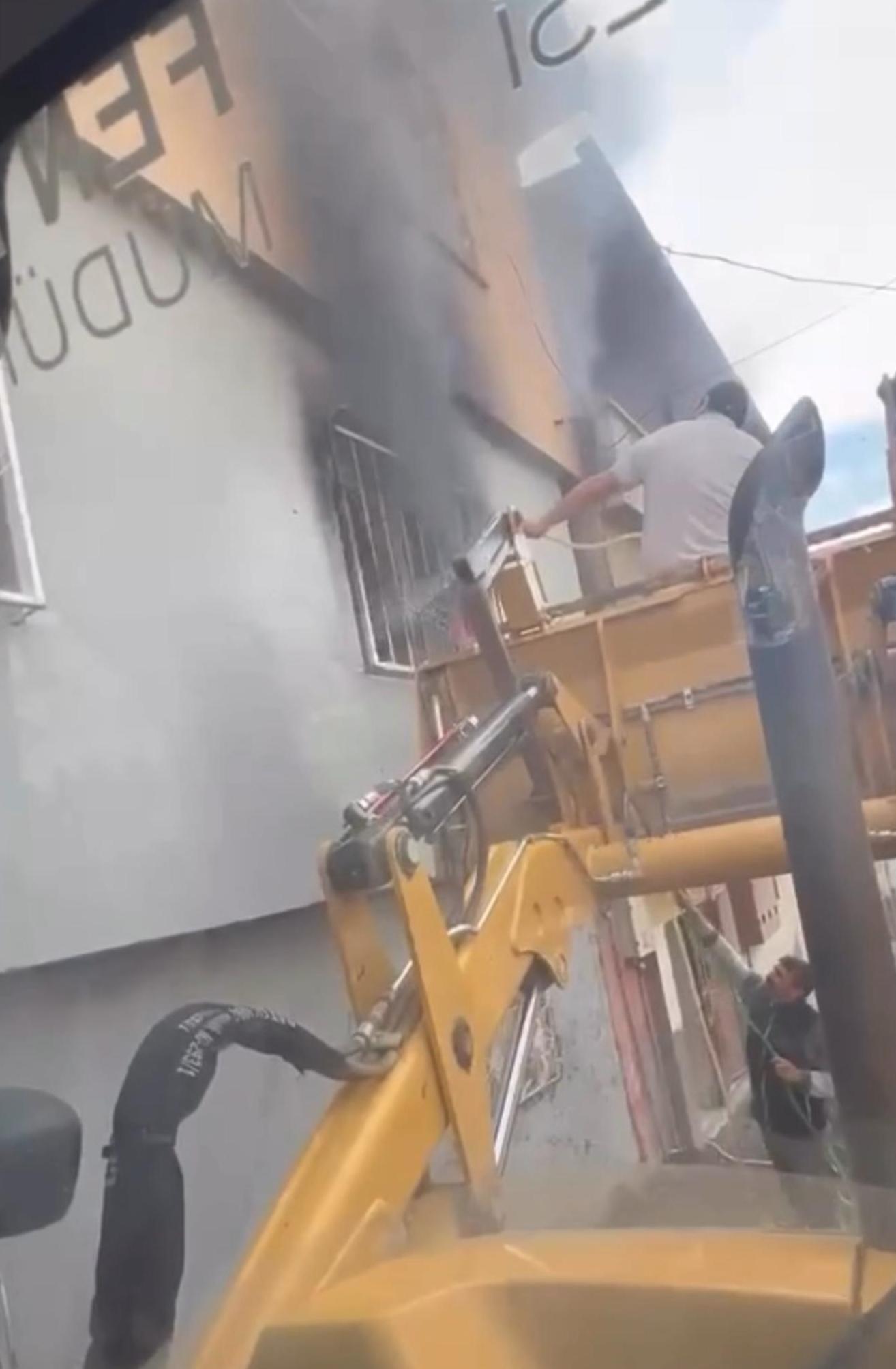 Kahramanmaraş Onikişubat Belediyesi Personelinden Örnek Müdahale! 1 WhatsApp Image 2026 03 30 at 22.56.14