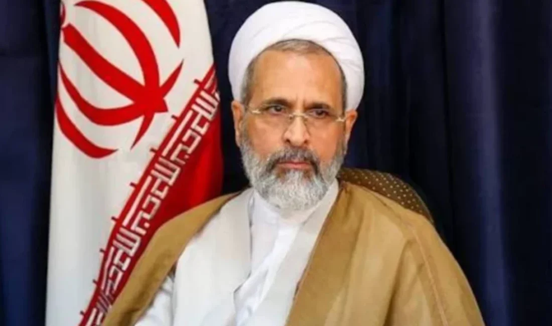 İran’da 37 yıllık Hamaney döneminin sona ermesiyle birlikte Tahran’da kartlar