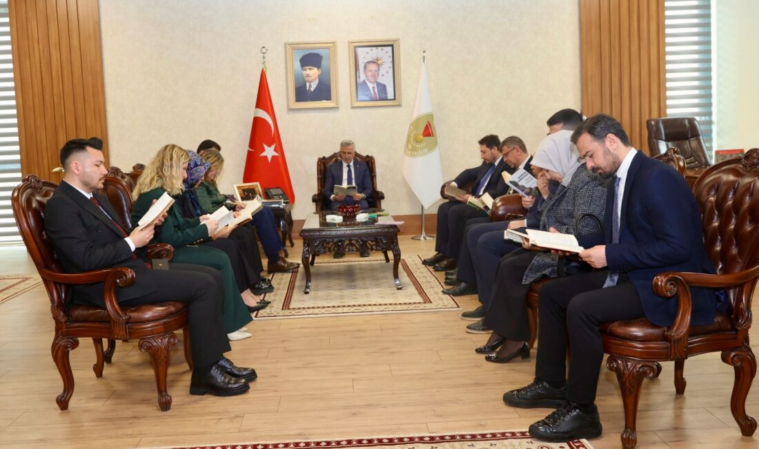 Kahramanmaraş Valisi Mükerrem Ünlüer, 62. Kütüphane Haftası dolayısıyla Vali Yardımcısı