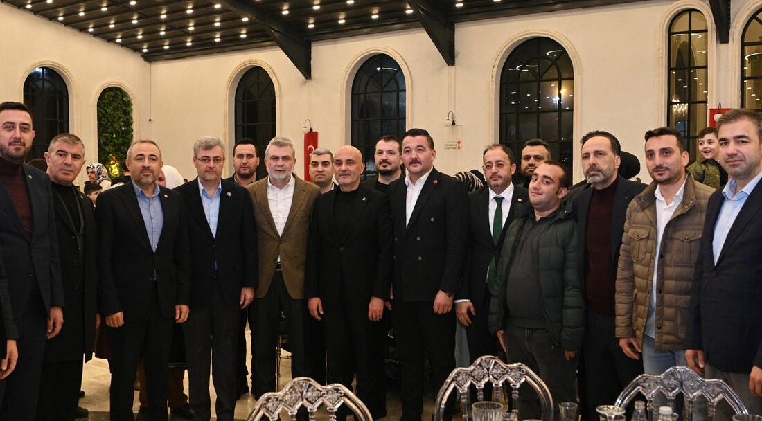 Yetim ve Özel Gereksinimli Vatandaşlarla İftar Programında konuşan Başkan Fırat