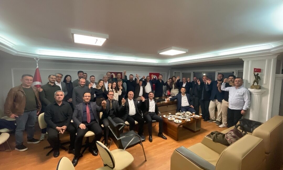 İzmir Kahramanmaraş Kültür Turizm Dayanışma Derneği’nin gerçekleştirilen genel kurulunda, mevcut