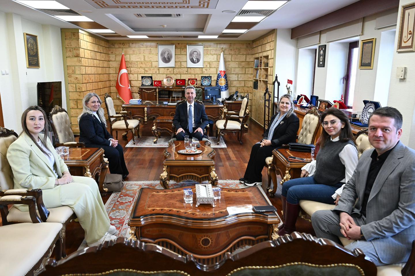 657920873 953382550393982 2658381103006841157 n