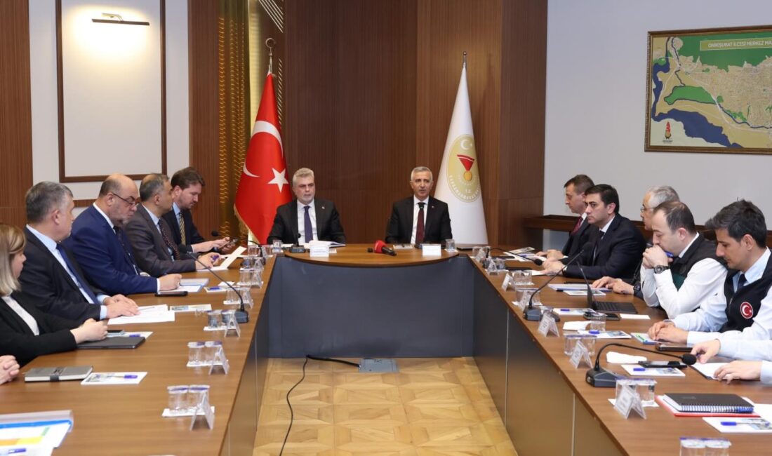 Kahramanmaraş Valisi Mükerrem Ünlüer başkanlığında, kentte yürütülen altyapı çalışmalarının değerlendirildiği