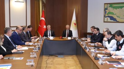 Kahramanmaraş Valisi Mükerrem Ünlüer başkanlığında, kentte yürütülen altyapı çalışmalarının değerlendirildiği