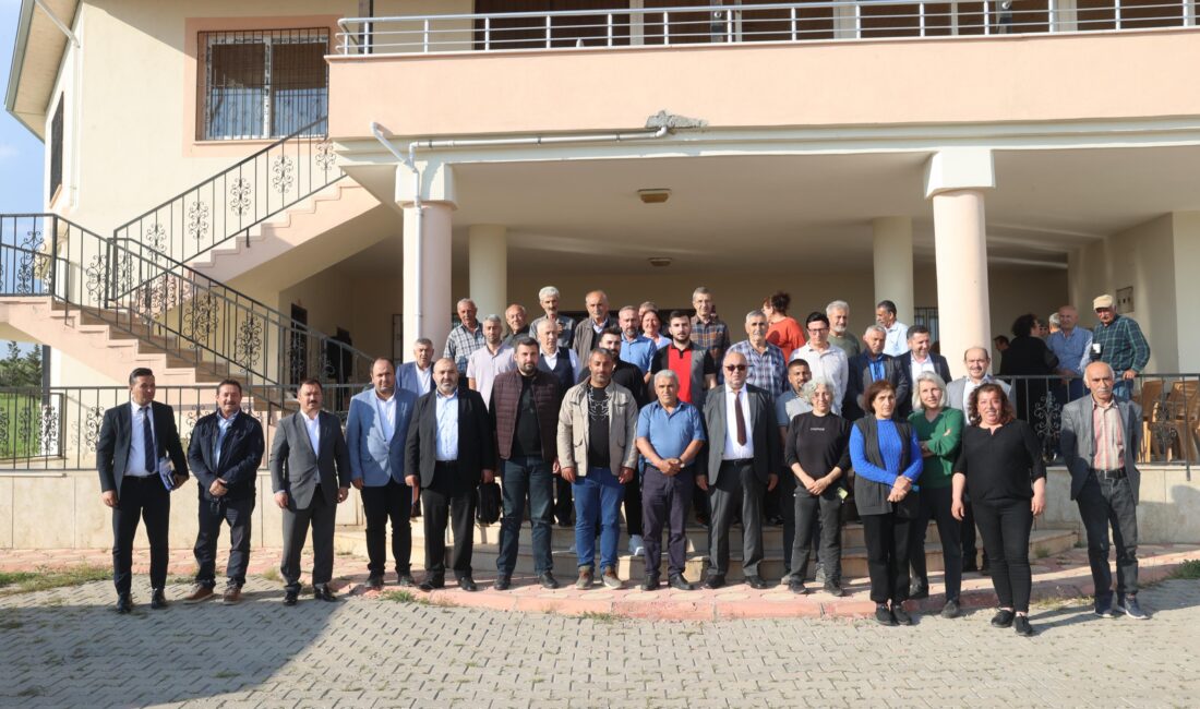 Dulkadiroğlu Belediye Başkanı Mehmet Akpınar, mahallelerin ihtiyaçlarını yerinde tespit etmek,