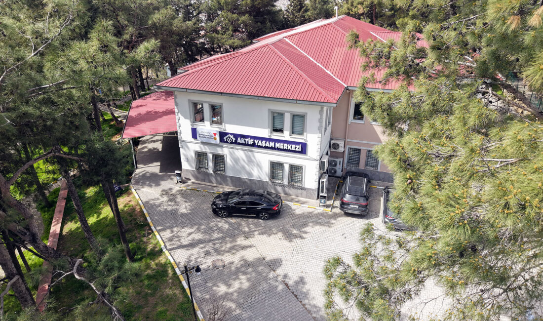 Büyükşehir Belediyesi tarafından Dulkadiroğlu Divanlı Mahallesi’nde hizmete alınan Aktif Yaşam