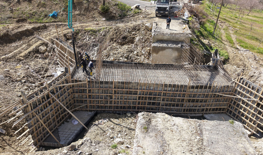 Büyükşehir Belediyesi, Bertiz Grup Yolunda yeni ulaşım yatırımını hayata geçiriyor.