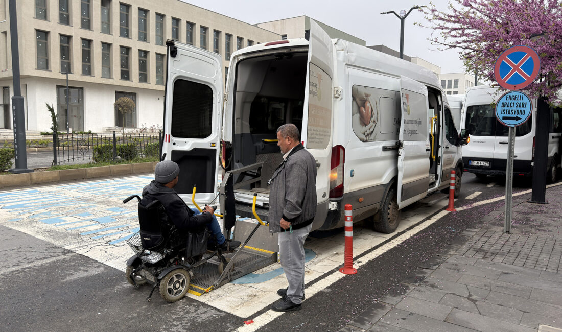 Büyükşehir Belediyesi, EKPSS’ye giren özel gereksinimli vatandaşları sınav gününde de